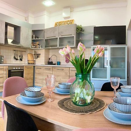 Two Bedroom Apartment -Welcome To Burgas- Top Location, Central Station, Main Walking Street, Sea Garden, Near The Beach Exterior foto